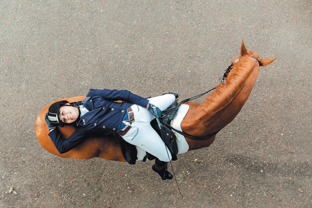 Femme + équitation: l'équilibre au service du bien-être pour la famille –  Docdusport