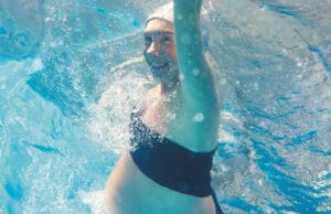 Natation et activité physique adaptée à la grossesse au premier trimestre