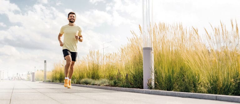 Courir après 40 ans : comment optimiser sa performance et prévenir les ...